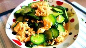 吃瓜下饭视频在线观看,笑料横生！热门视频在线观看指南