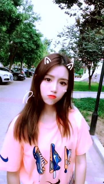 吃梨瓜搞笑女的视频是真的吗,真相还是炒作？