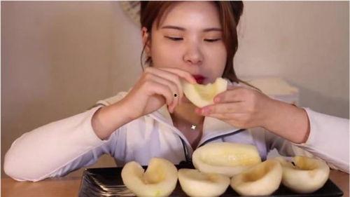 美女吃瓜真甜视频大全在线观看,精彩瞬间在线观看