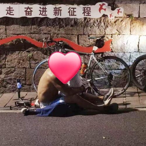 爱逗吃瓜路人视频大全免费观看,免费观看视频大全，笑料横生，欢乐无限