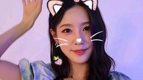 吃瓜少女抖音视频,吃瓜少女揭秘娱乐圈幕后故事