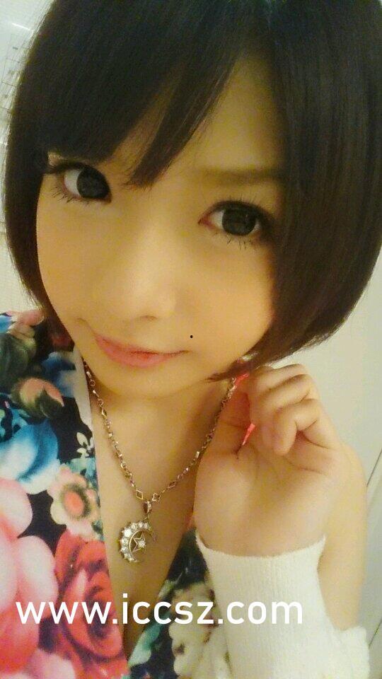 吃瓜少女抖音视频,吃瓜少女揭秘娱乐圈幕后故事