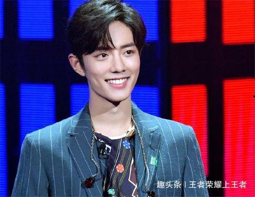 电竞圈情侣吃瓜视频,吃瓜视频揭秘甜蜜日常