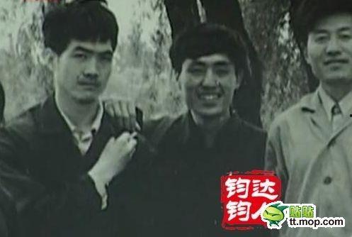 张艺谋片场吃瓜视频播放,吃瓜视频曝光导演真实一面