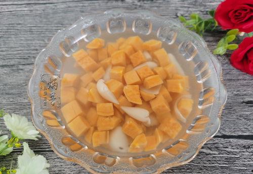 哈密瓜怎么吃更爽呢视频,视频揭秘爽口吃法