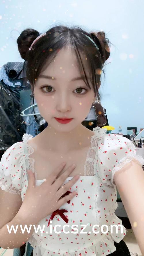 小厨娘吃瓜视频在线观看,揭秘美食背后的趣味故事